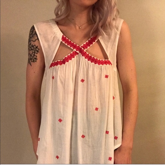 White Embroidered Boho Peasant Top - Picture 4 of 4